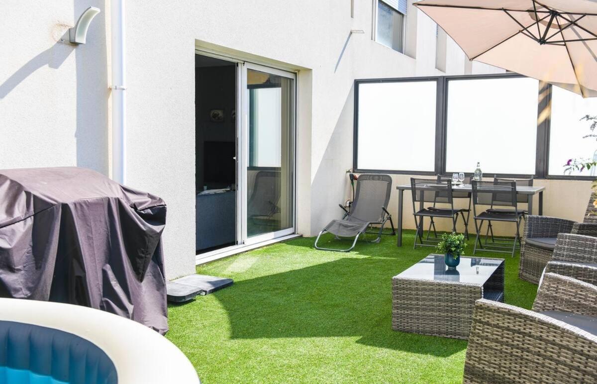 Superbe Appartement Avec Terrasse, Piscine & Parking Prive A Марсилия Екстериор снимка