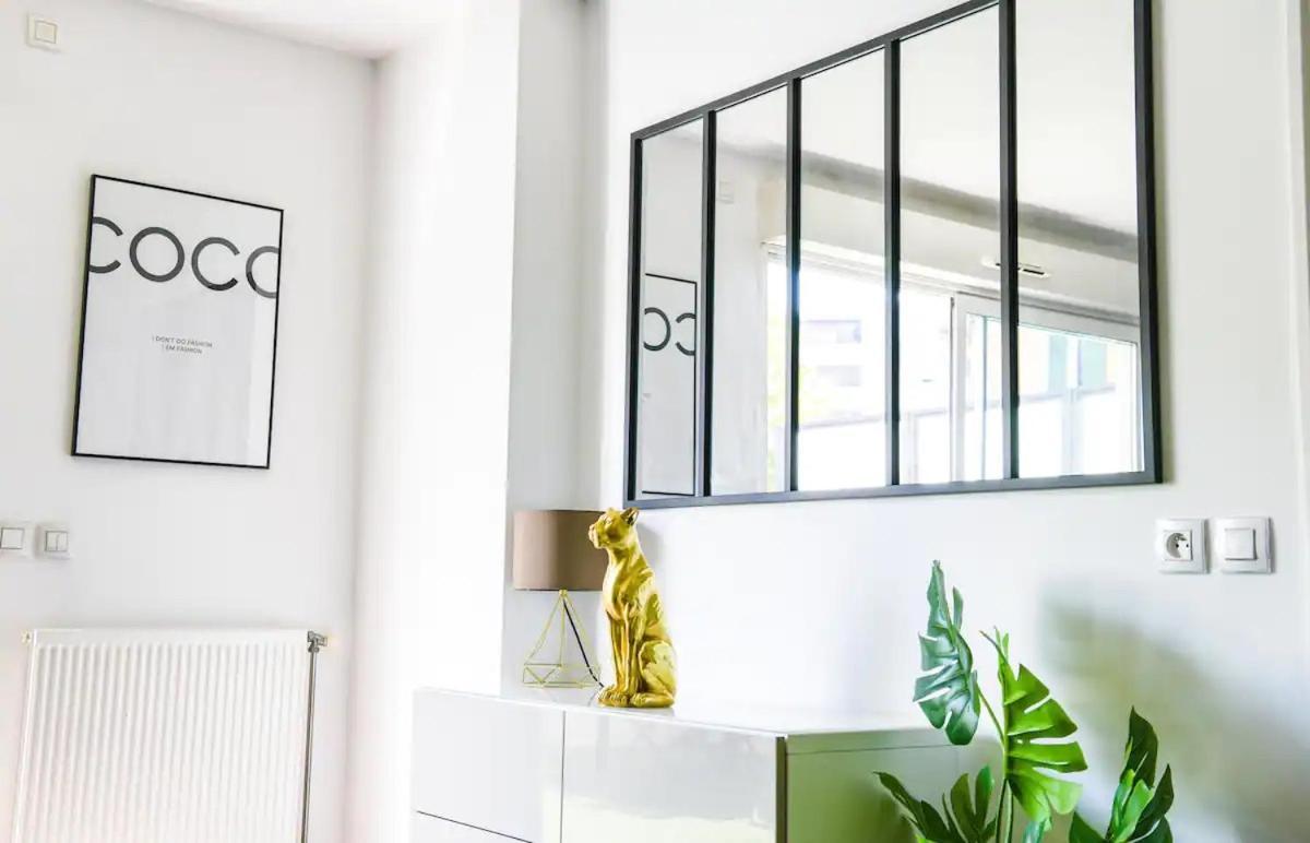 Superbe Appartement Avec Terrasse, Piscine & Parking Prive A Марсилия Екстериор снимка